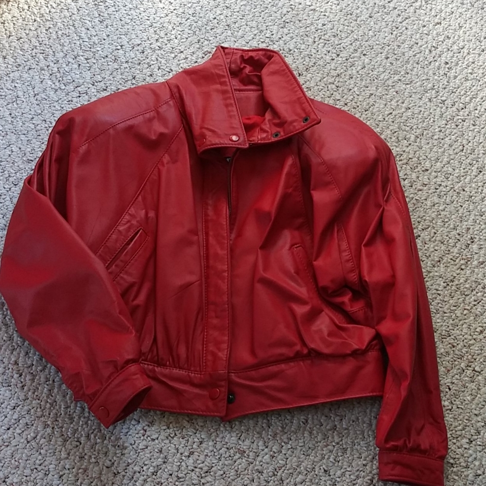 VINTAGE EUC red leather short jacket sz XS lined